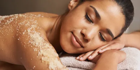 Body scrub and peeling